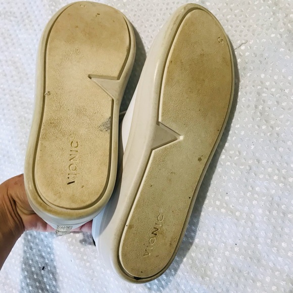 Vionic paisley sneakers - Picture 14 of 14